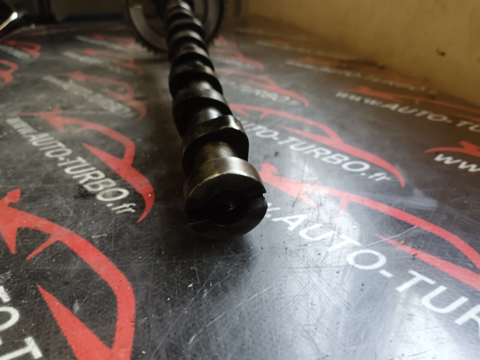 ARBRE A CAMES PEUGEOT 2008 1.6eHDI REFERENCE: 9657477580