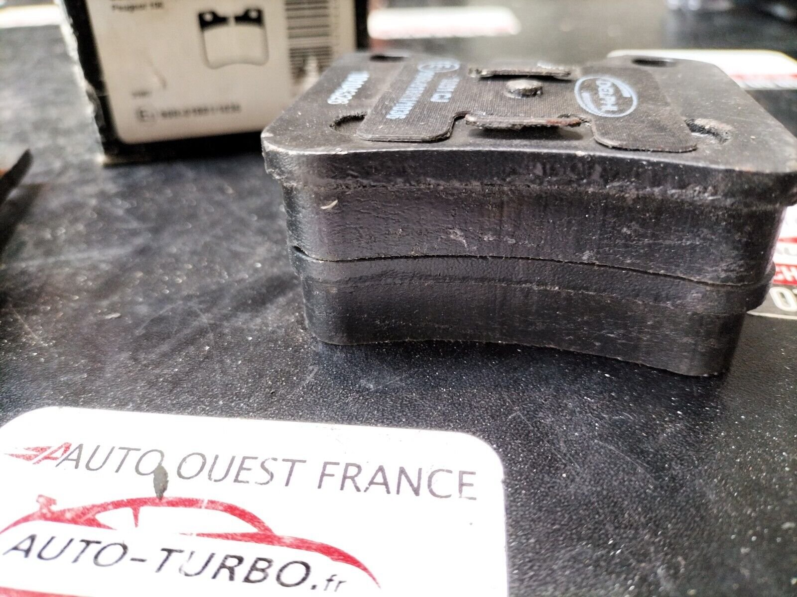 PLAQUETTES DE FREIN AVANT PEUGEOT 106 CITROEN SAXO DELPHI LP1051