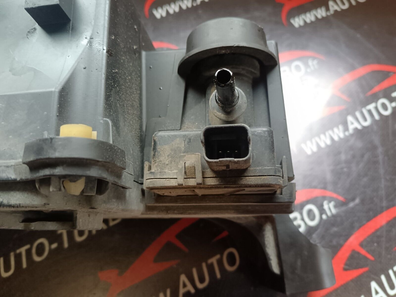 RESERVOIR ADDITIF FAP  CITROEN C4 PICASSO REFERENCE: 9658154780