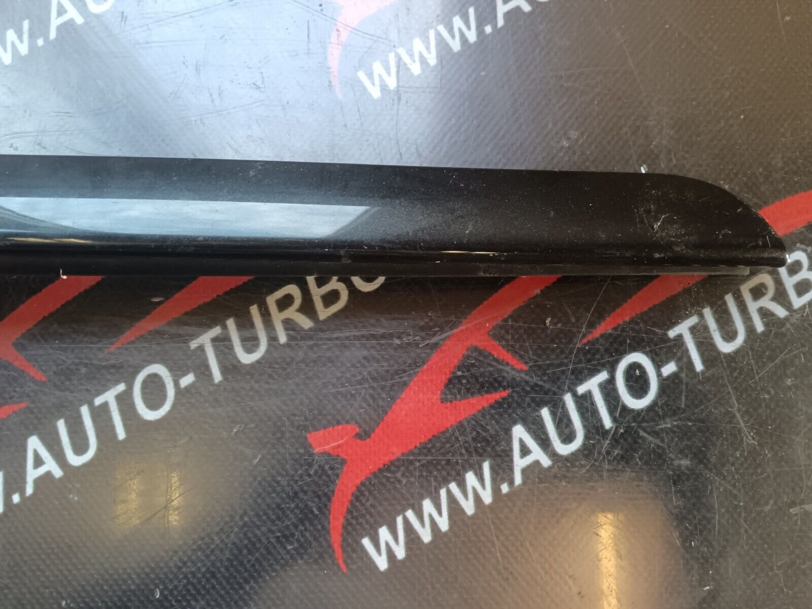 MOULURES AVANT DROIT CITROEN C4 REFERENCE: 96563473