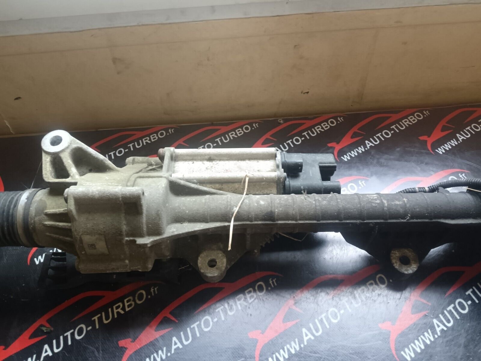 CREMAILLERE DE DIRECTION BMW 520 F10 REFERENCE: 6854145