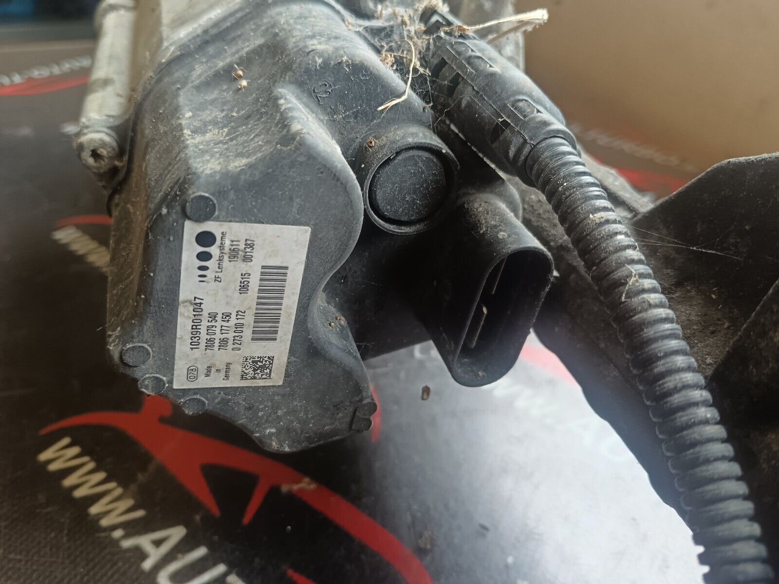 CREMAILLERE DE DIRECTION BMW 520 F10 REFERENCE: 6854145