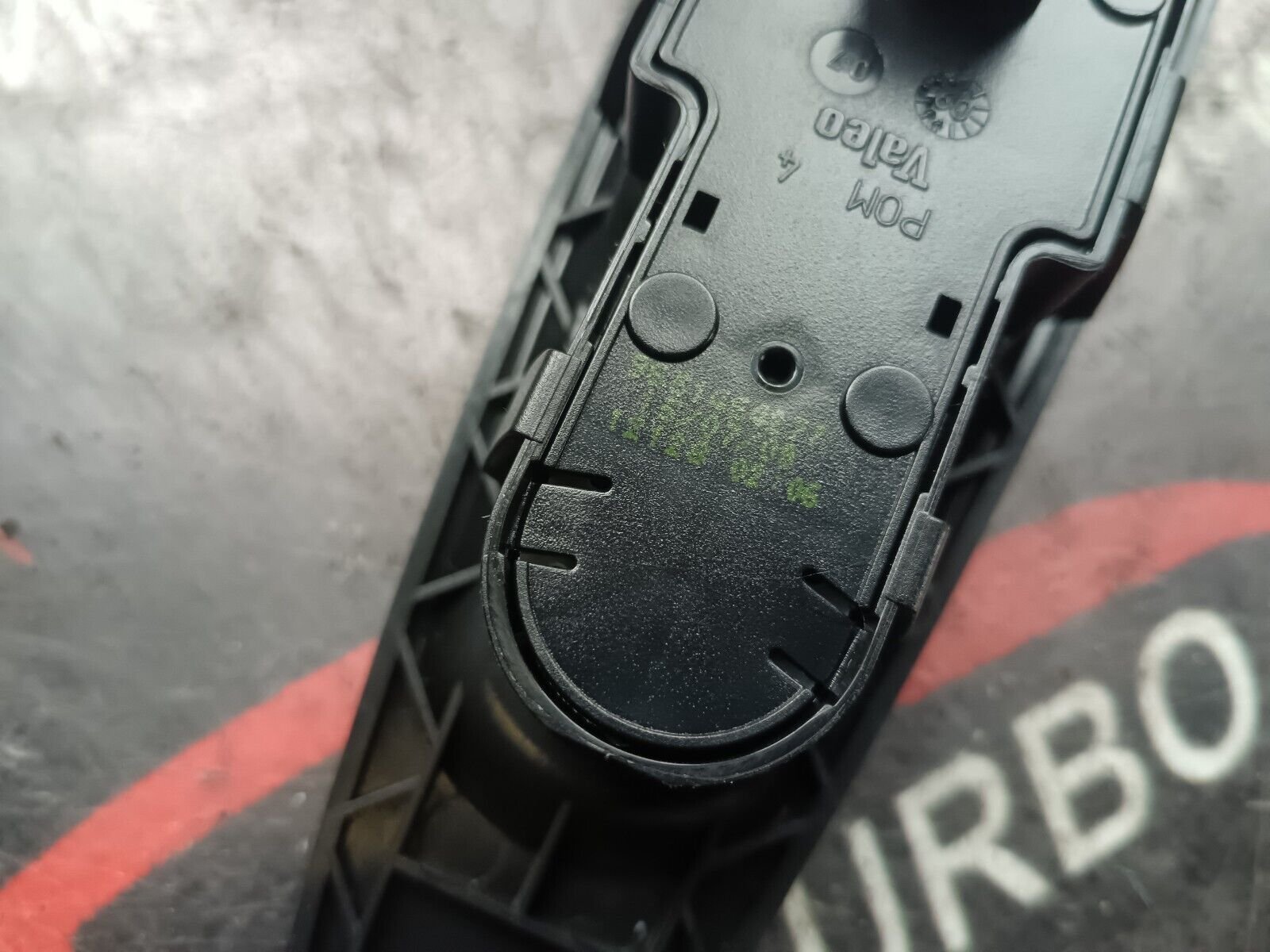 COMMANDE LEVE VITRE AVANT GAUCHE CITROEN C4 1.6VTI 90CH COUPE