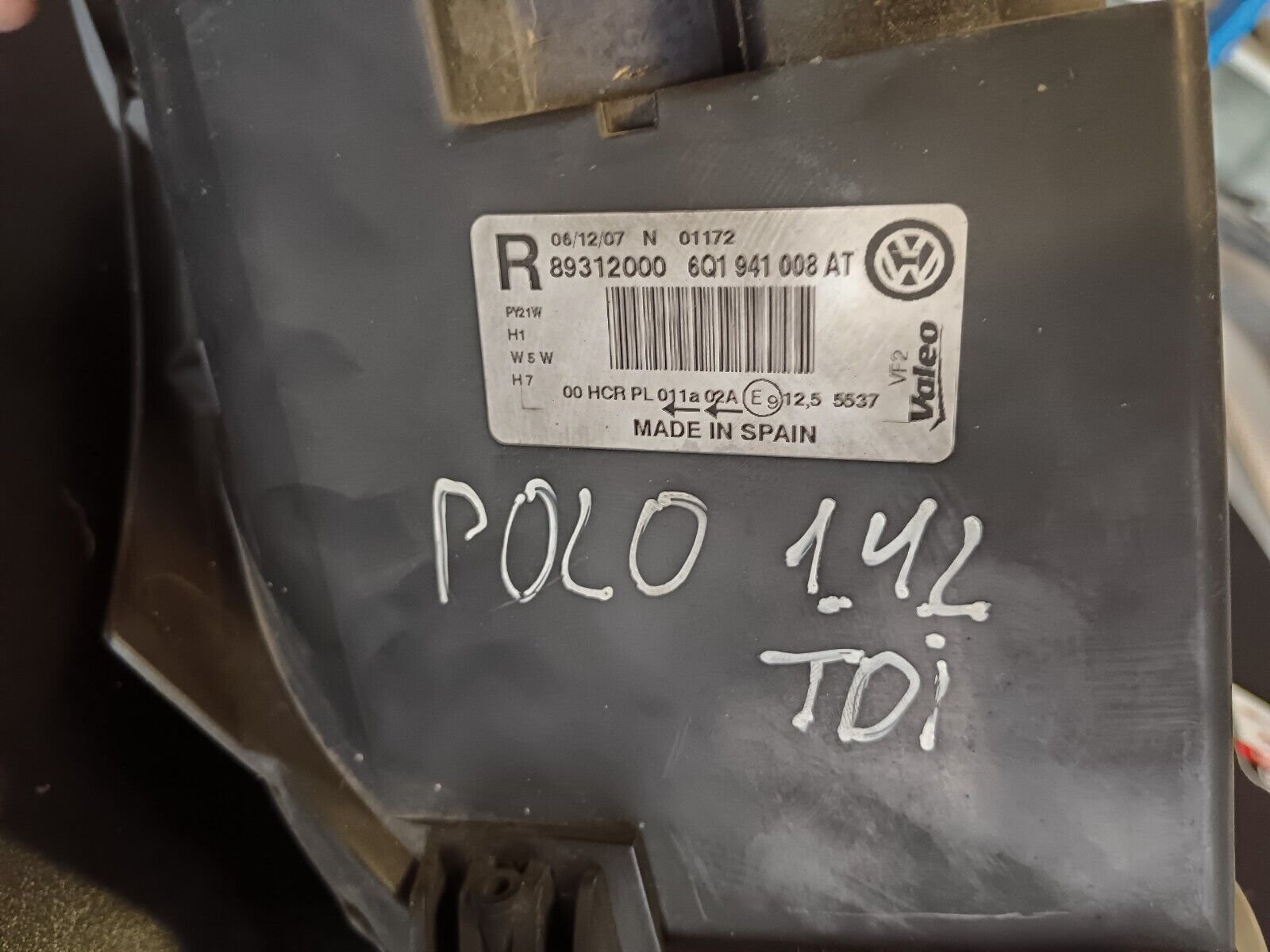 PHARE DROIT VOLKSWAGEN POLO 4 REFERENCE 6Q1941008AT