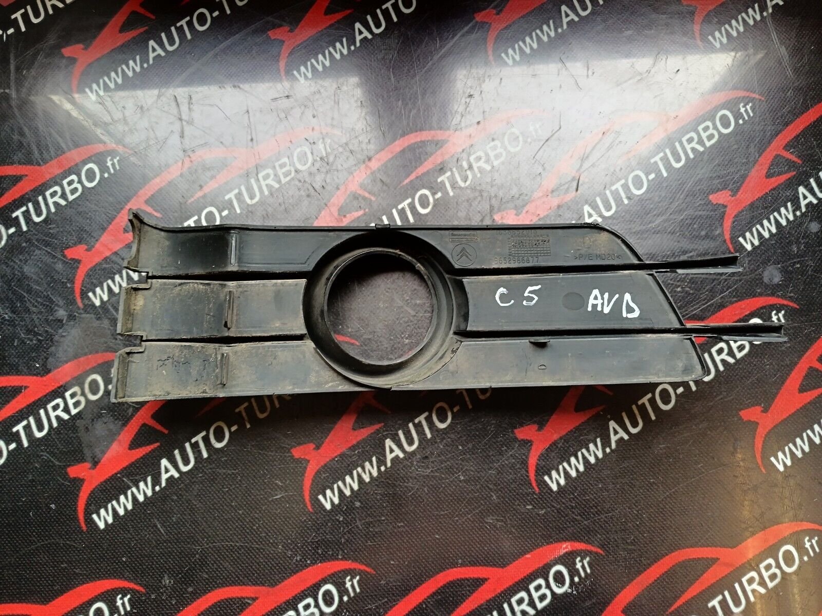 ENJOLIVEUR PARE CHOC AVANT DROIT CITROEN C5 REFERENCE: 9652986877