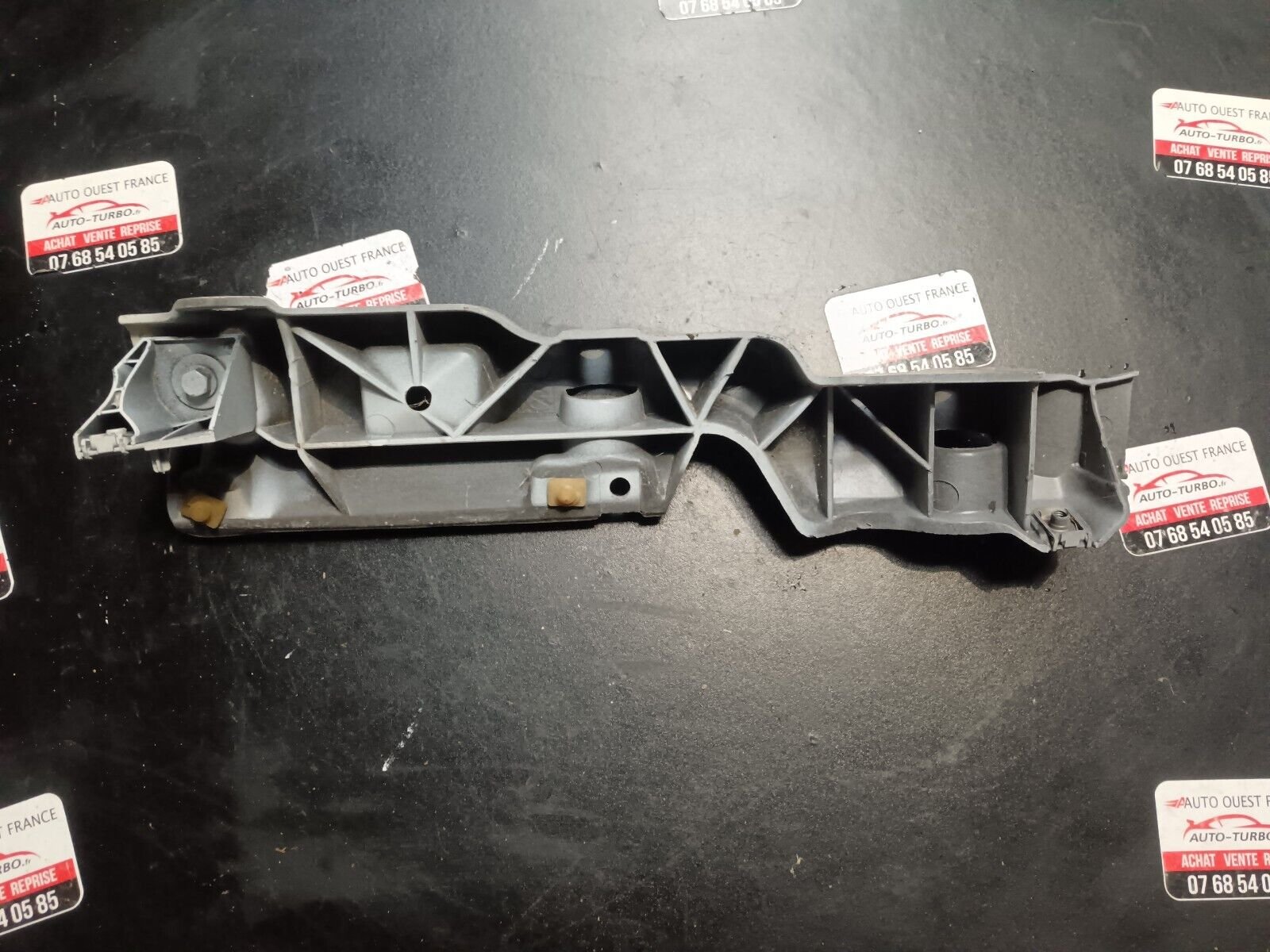 SUPPORT PARE CHOC AVANT GAUCHE RENAULT SCENIC 3 REFERENCE: 631230010