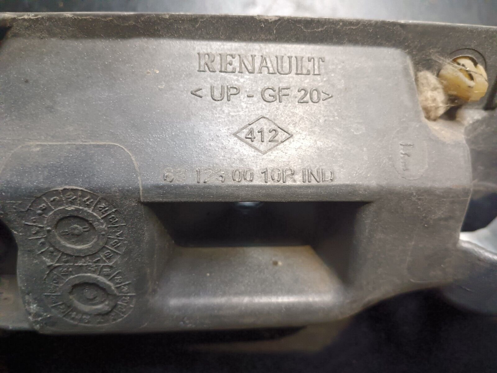 SUPPORT PARE CHOC AVANT GAUCHE RENAULT SCENIC 3 REFERENCE: 631230010