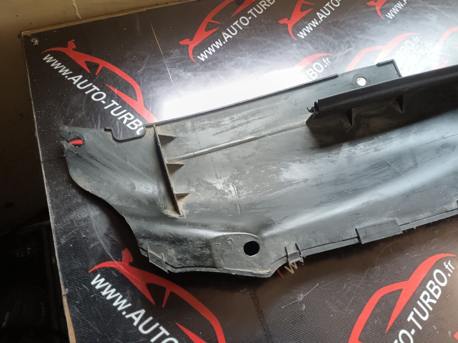 SUPPORT SERRURE CAPOT AUDI A5 COUPE 3.0TDI REFERENCE 8T0807081