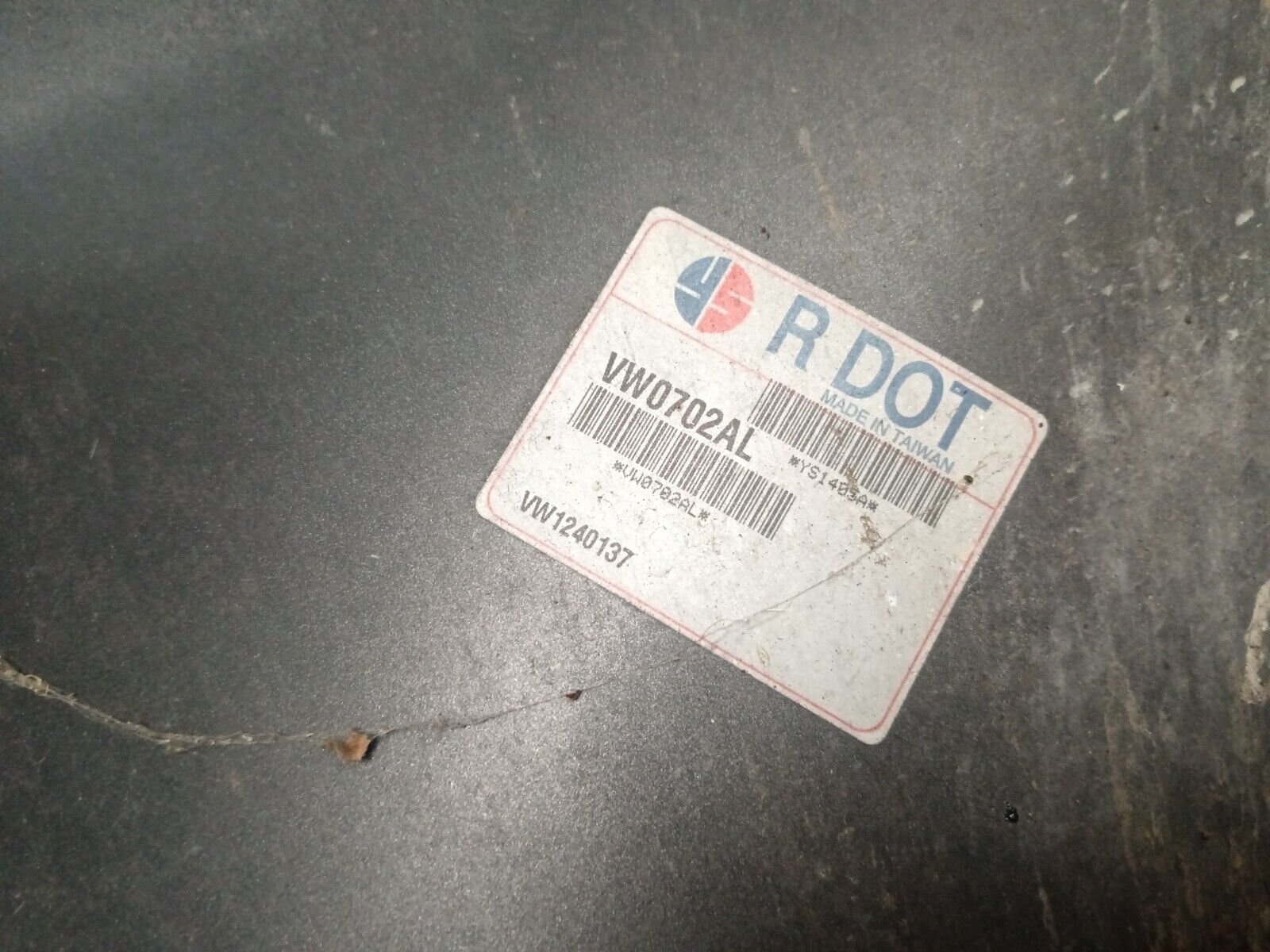 AILE AVANT GAUCHE VOLKSWAGEN GOLF V REFERENCE: 1K6821021A