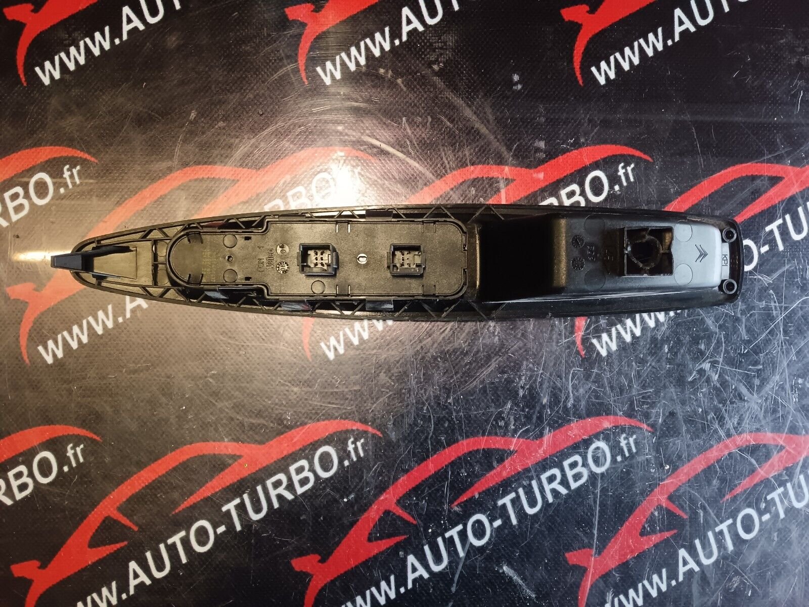 INTERRUPTEUR LEVE-VITRE AVANT GAUCHE CITROEN C4 REFERENCE: 9651464677