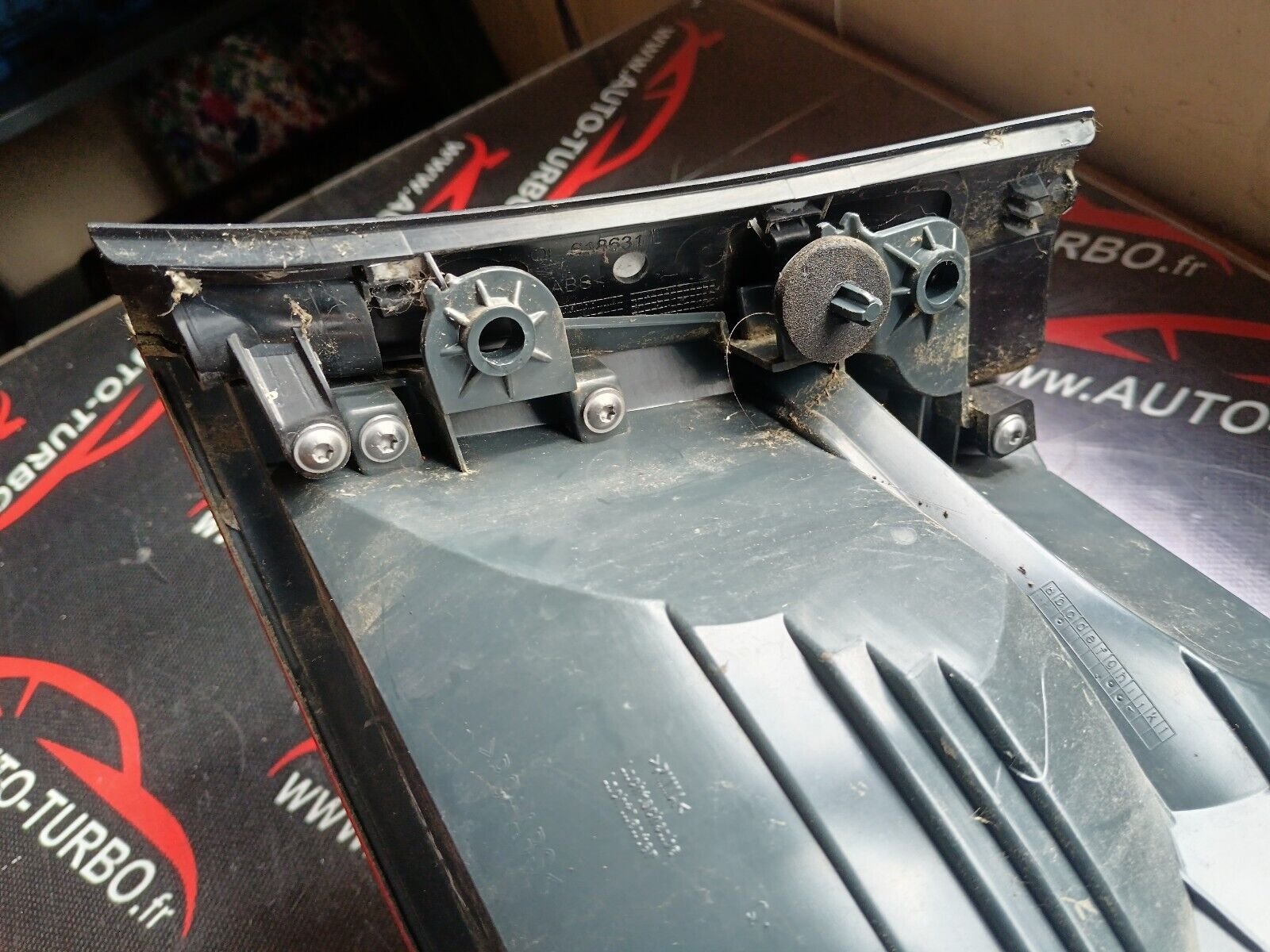 FEUX ARRIERE GAUCHE PRINCIPALE BMW 328i GT F34 REFERENCE: 618573