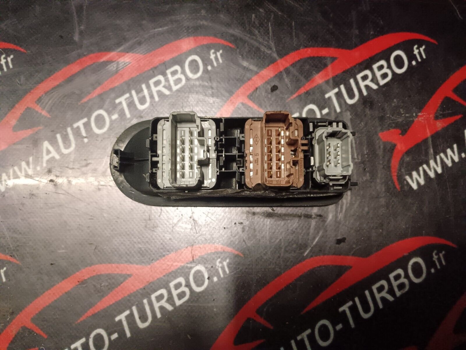 COMMANDE BOUTONS LEVE VITRE RENAULT SCENIC 2 REFERENCE: 8200160603