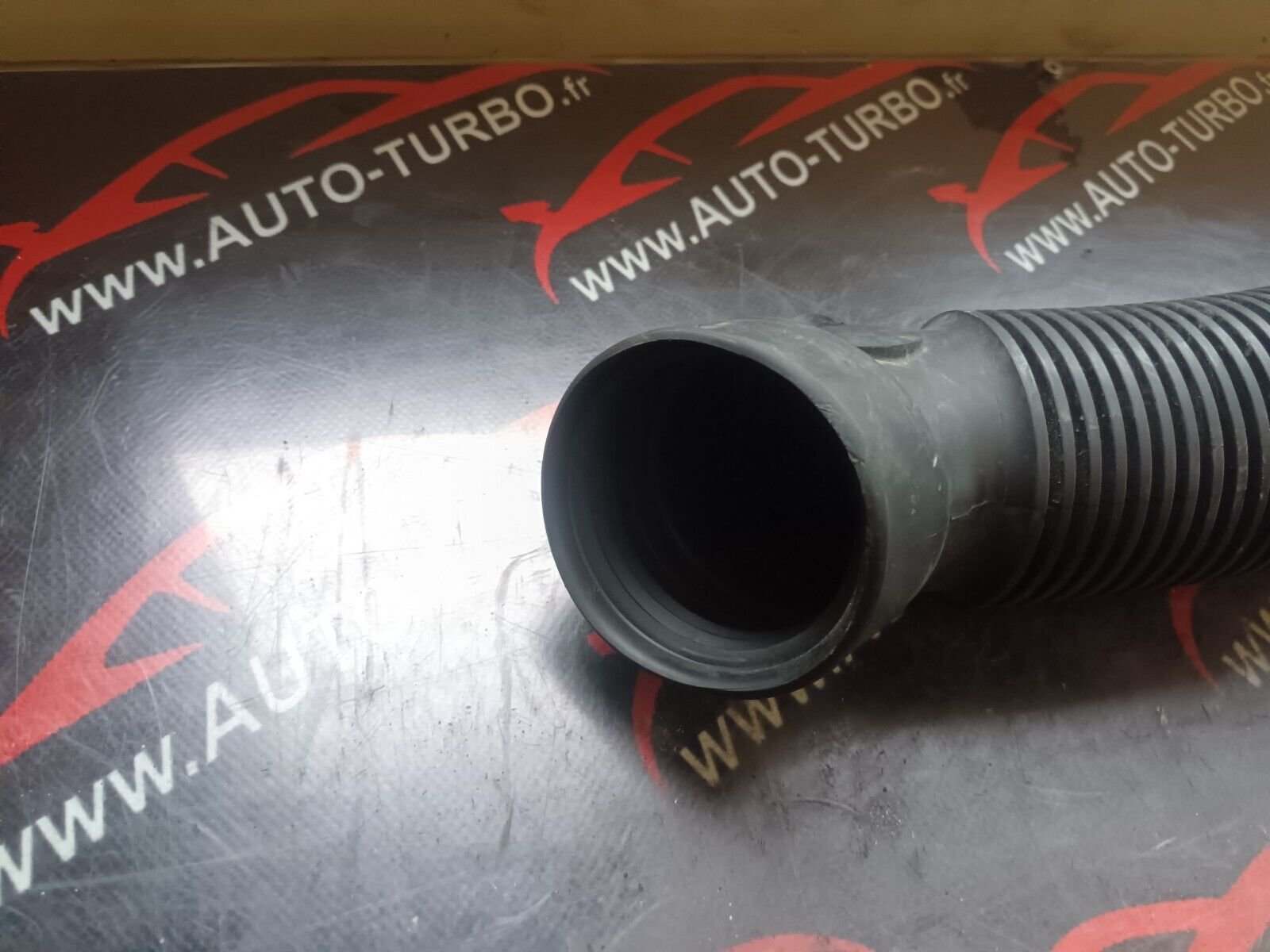 TUYAU DURIT D'AIR PEUGEOT 308 II 1.2 eTHP REFERENCE: 9807939780