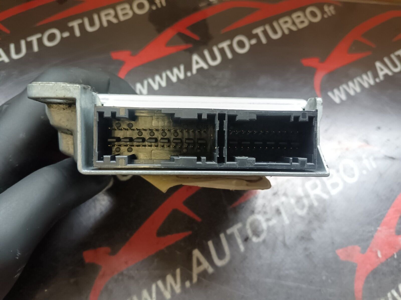 CALCULATEUR AIRBAG CITROEN C4 1.6VTI 90CH COUPE REFERENCE: 9662643680