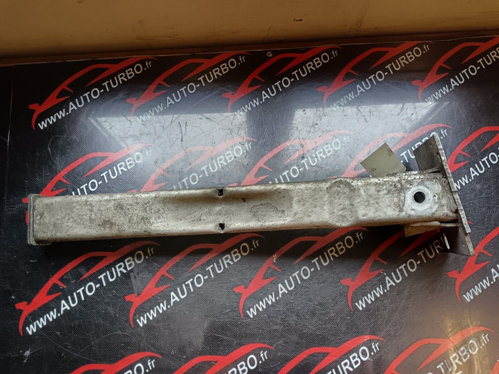 RENFORT PARE CHOC AVANT PEUGEOT 308