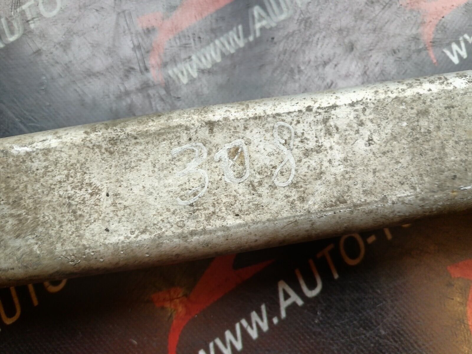 RENFORT PARE CHOC AVANT PEUGEOT 308