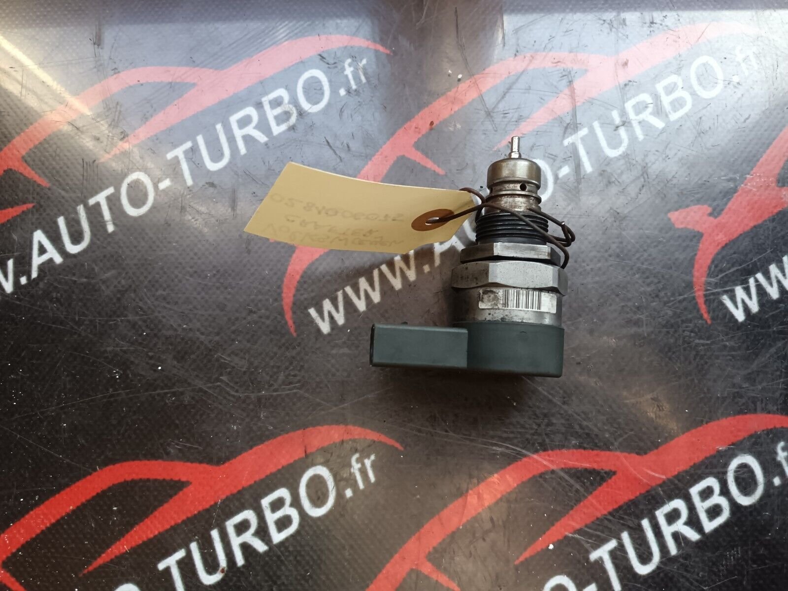 CAPTEUR REGULATION PRESSION D'INJECTION VOLKSWAGEN CRAFTER REFERENCE: 0281006075