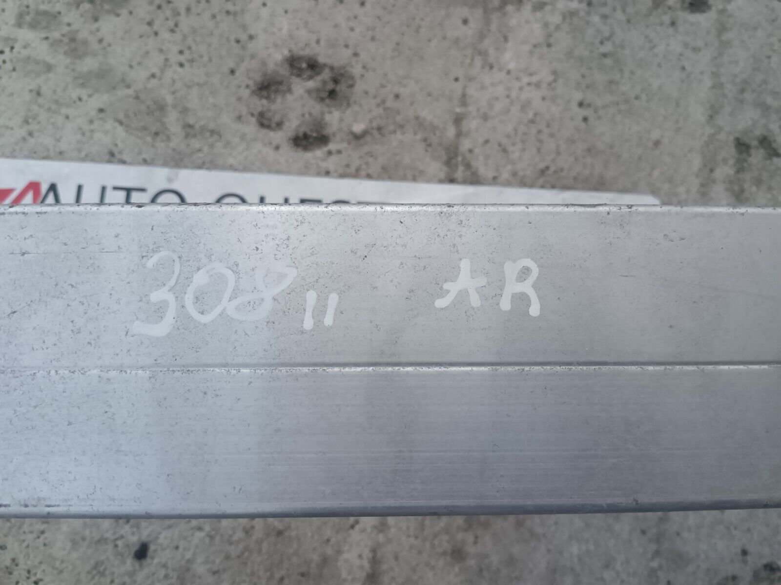 TRAVERS RENFORT PARE CHOC ARRIERE PEUGEOT 308II REFERENCE: 13054484