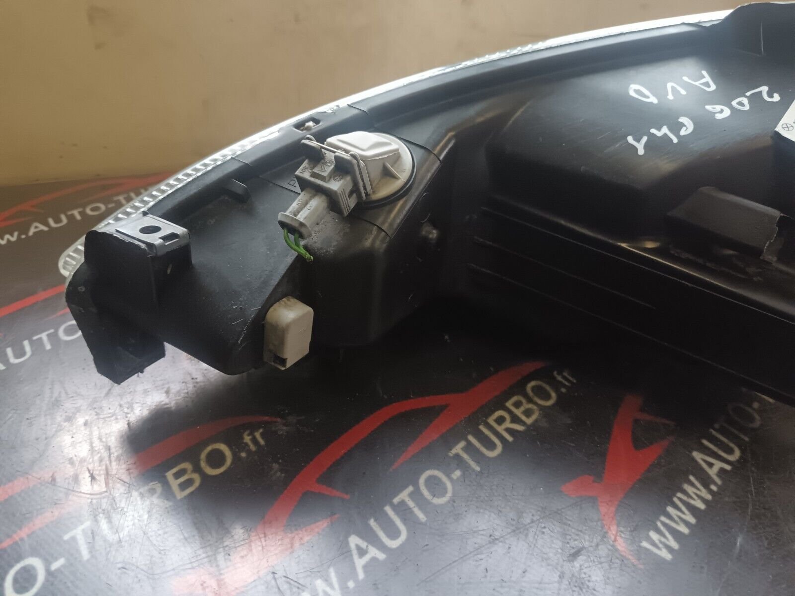 PHARE FEUX AVANT DROIT PEUGEOT 206 PHASE 1 REFERENCE: 89001964