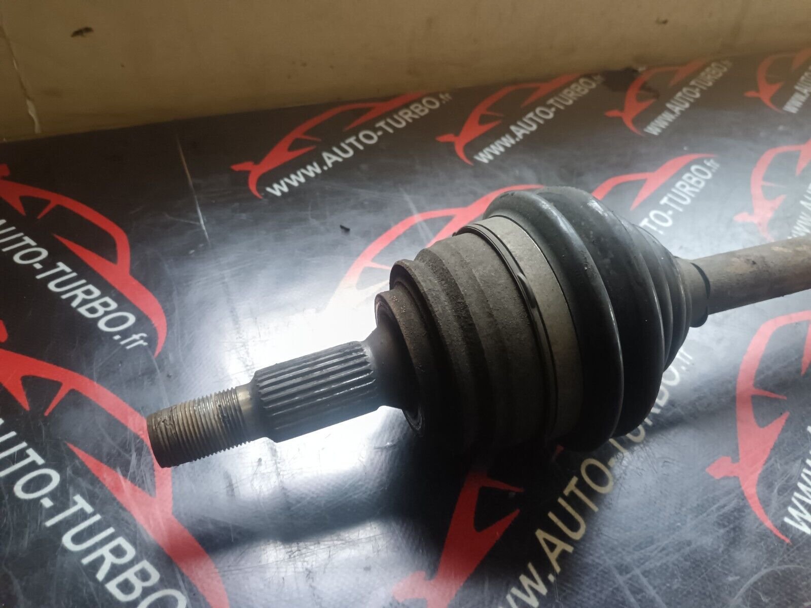 CARDAN AVANT DROIT PEUGEOT 308II REFERENCE: 9810710780