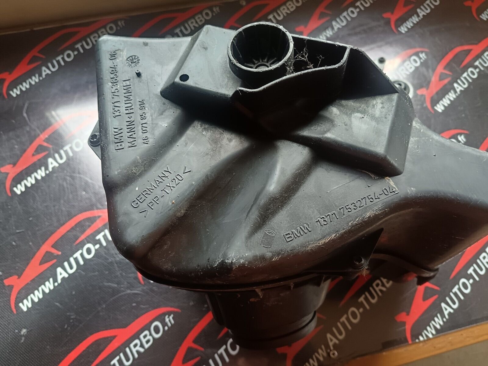 SUPPORT FILTRE A AIR BMW SERIE 1 E87 120i 150CH REFERENCE: 7532754