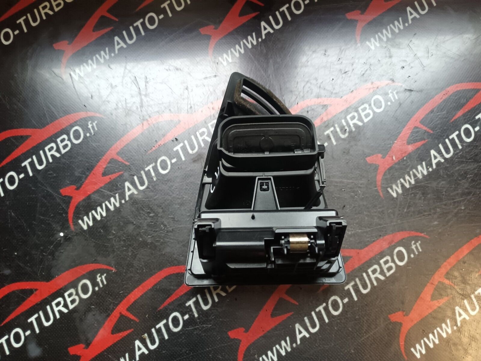 GRILLE D'AERARION AVANT DROIT CITROEN C4 1.6VTI 90CH COUPE REFERENCE: 9646337977