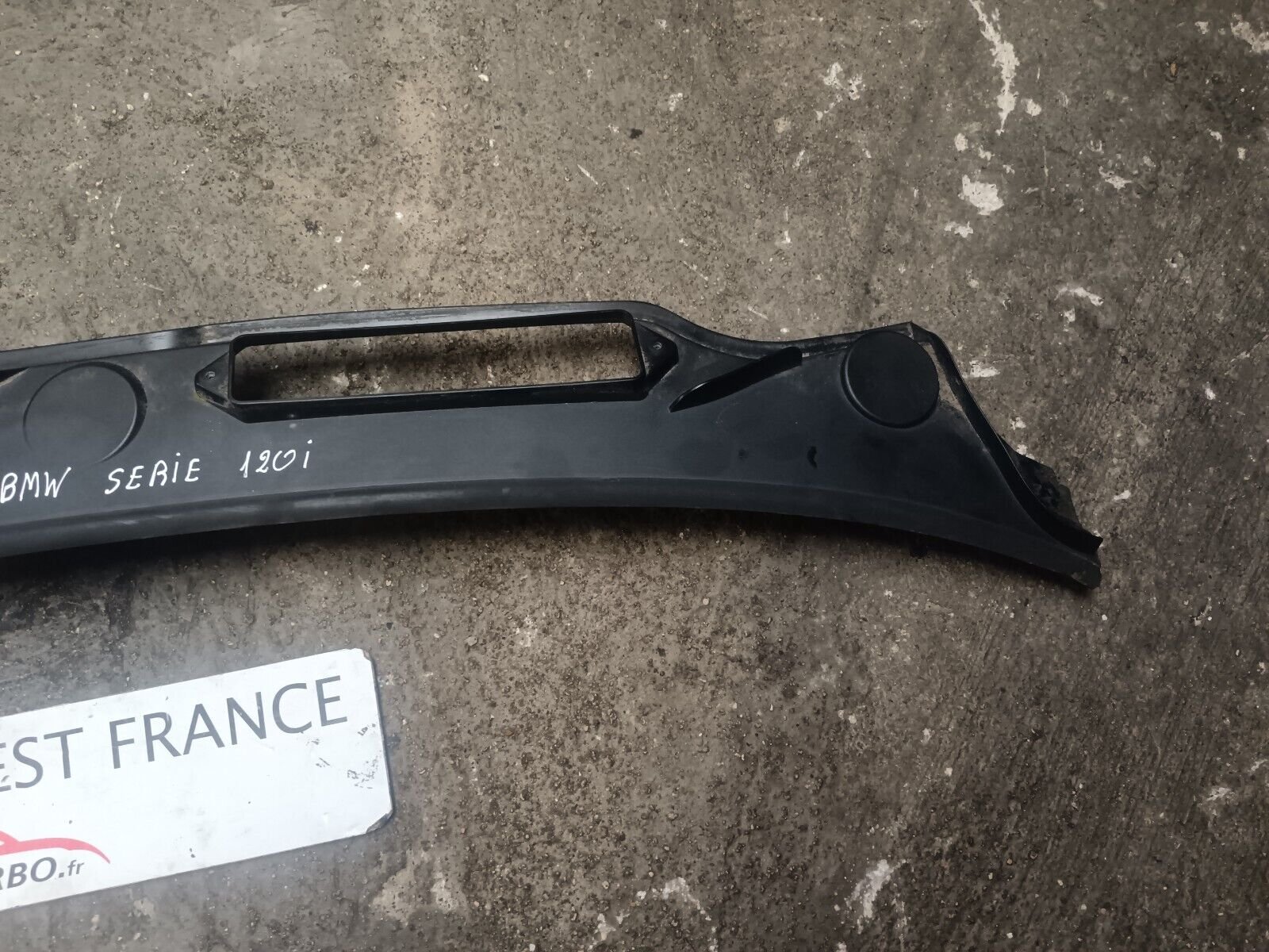 BAIE DE PARE-BRISE BMW SERIE 1 E87 REFERENCE: 15677210