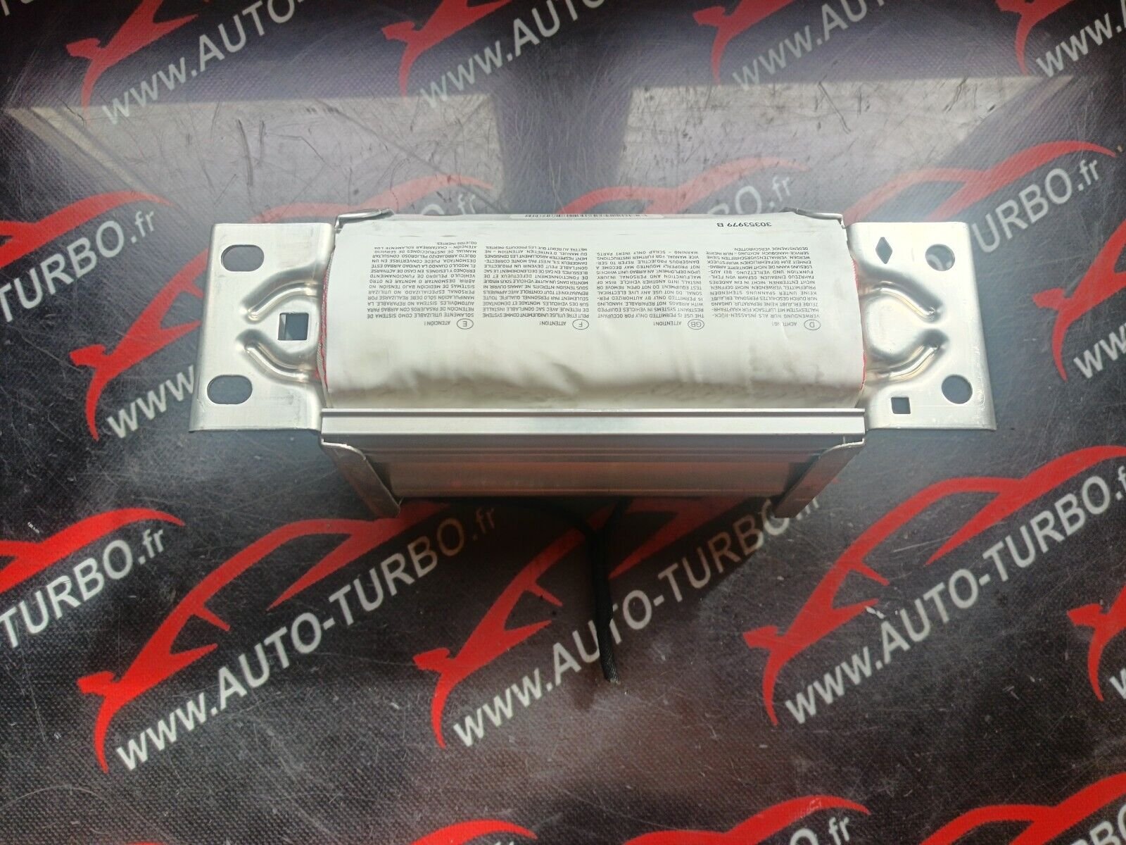 AIRBAG AVANT DROIT BMW SERIE 1 E87 REFERENCE: 34017469