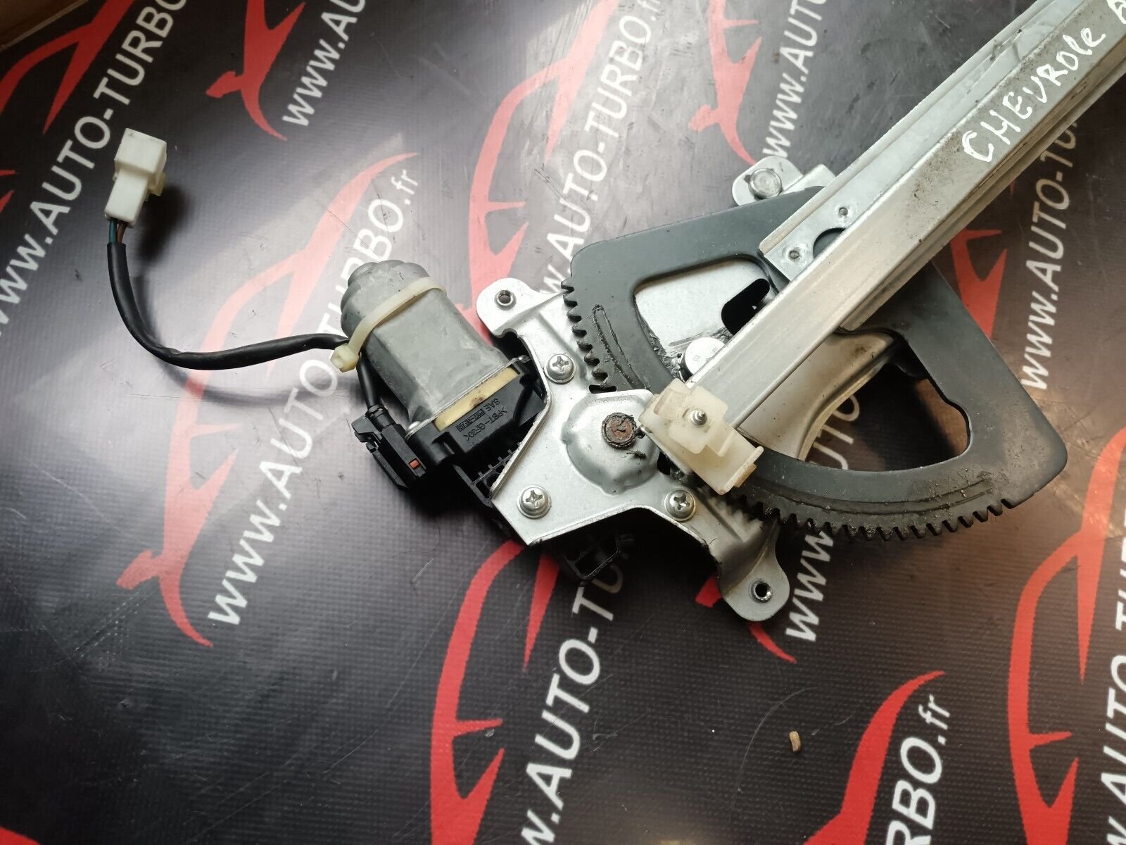 MECHANISME LEVE GLACE AVANT GAUCHE AVEC MOTE CHEVROLET AVEO REFERENCE: 202005062