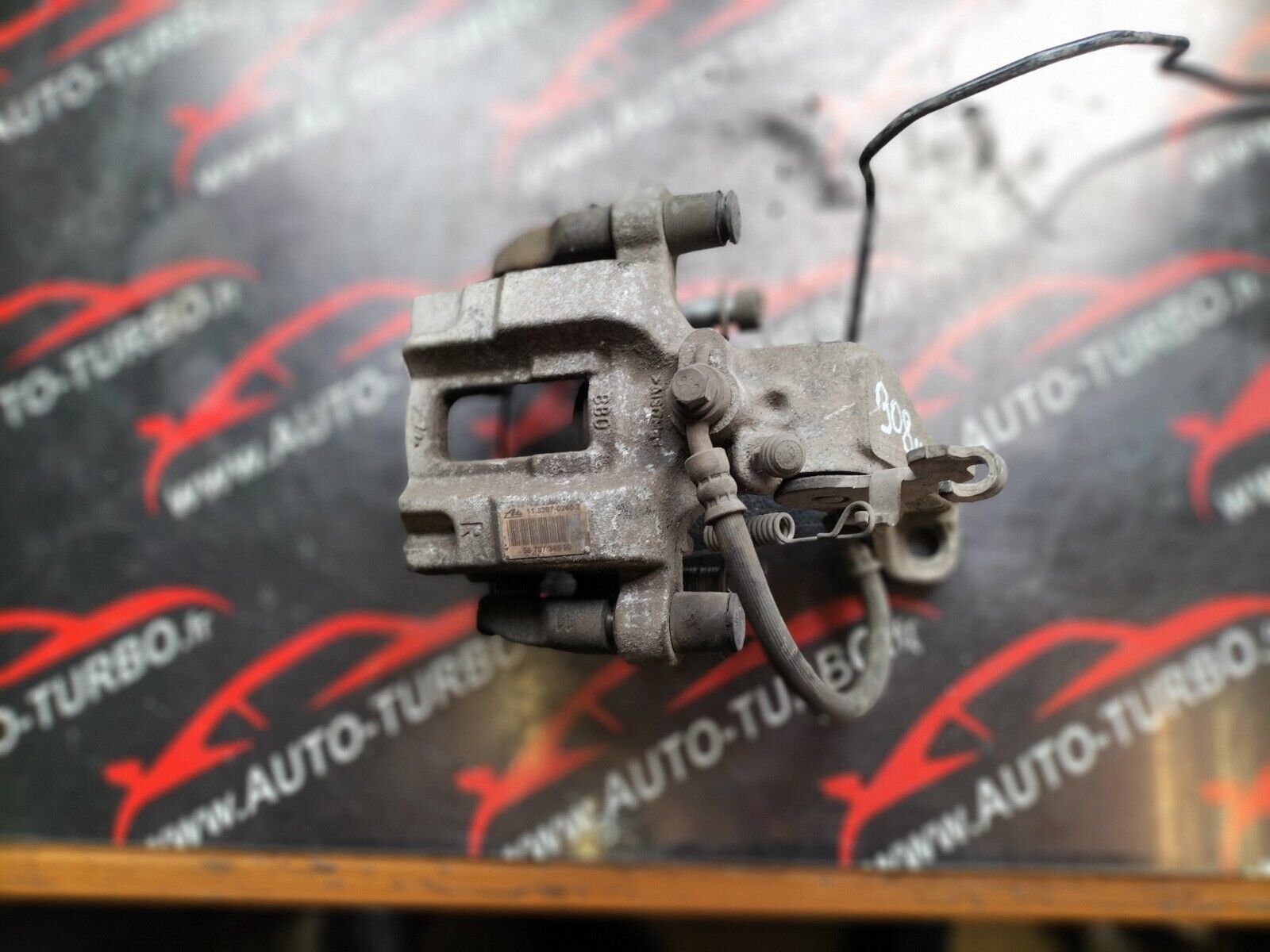 ETRIERE DE FREIN ARRIERE DROITE  PEUGEOT  308 II 3.3387-0260.3 , 9670734580