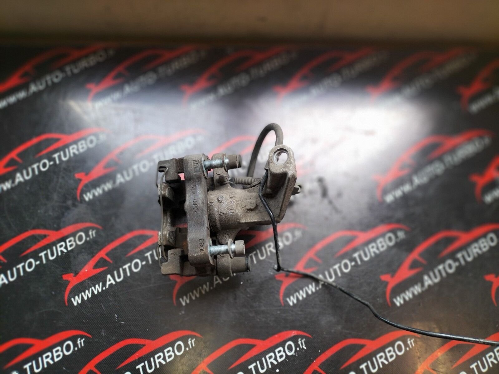 ETRIERE DE FREIN ARRIERE DROITE  PEUGEOT  308 II 3.3387-0260.3 , 9670734580