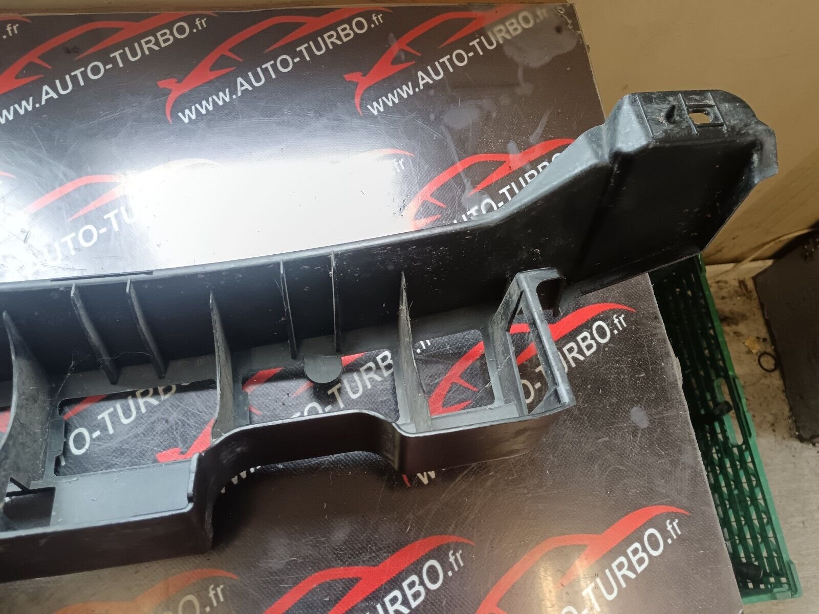 SUPPORT CENTRAL PARE CHOC PEUGEOT 207 REFERENCE: 9649681080