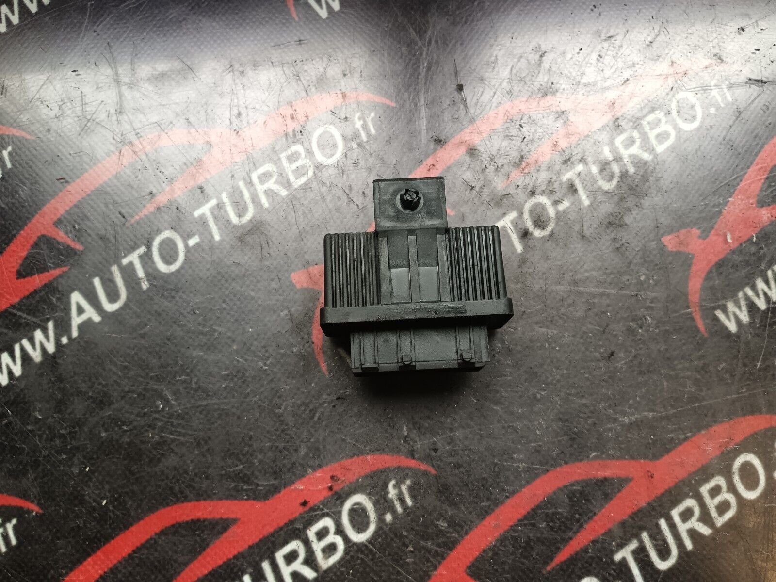 RELAIS POMPE A GAVAGE CITROEN C4 1.6VTI 90CH COUPE REFERENCE: 240107