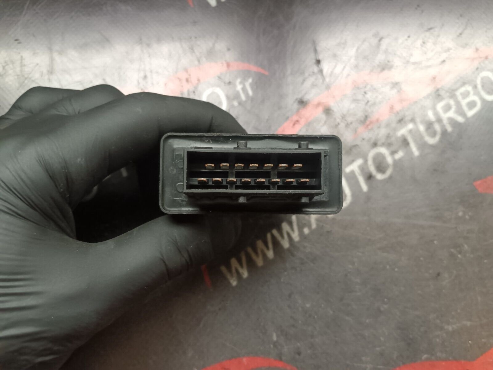 RELAIS POMPE A GAVAGE CITROEN C4 1.6VTI 90CH COUPE REFERENCE: 240107