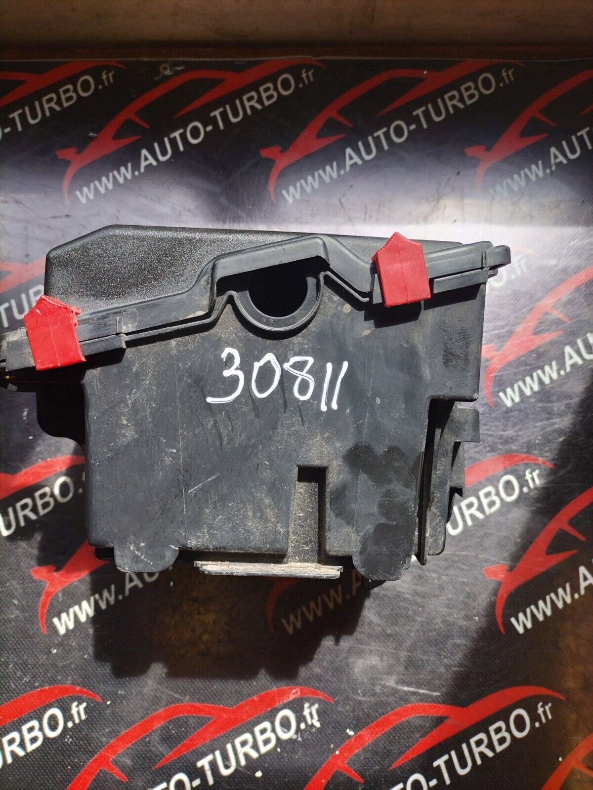 BOITE A FUSIBLE  PEUGEOT  308 II