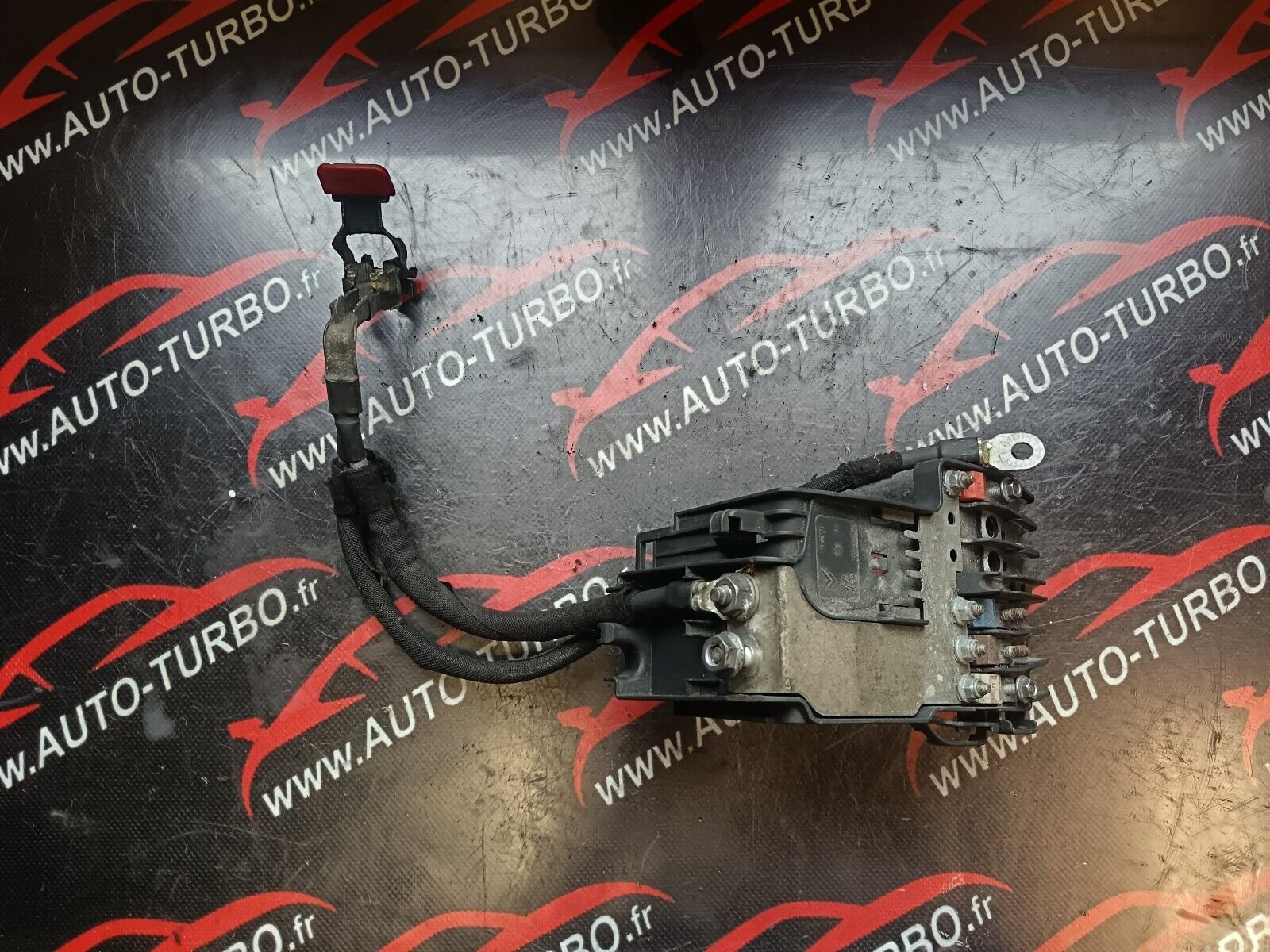 PORTE FUSIBLE CITROEN C4 1.6VTI 90CH COUPE REFERENCE: 9662286180