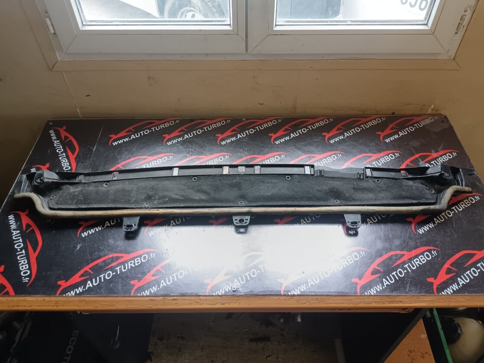 GARNITURE ESSUI GLACE PEUGEOT 308SW PHASE II REFERENCE: 9807815180