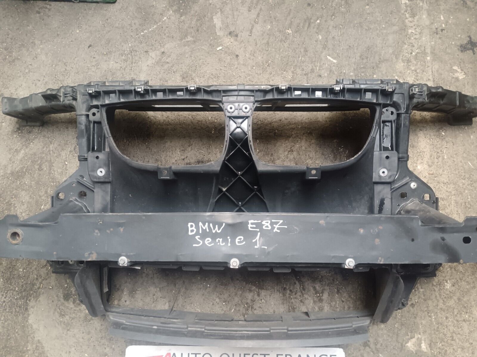 FACE AVANT BMW SERIE 1 E87 REFERENCE: 1857515016