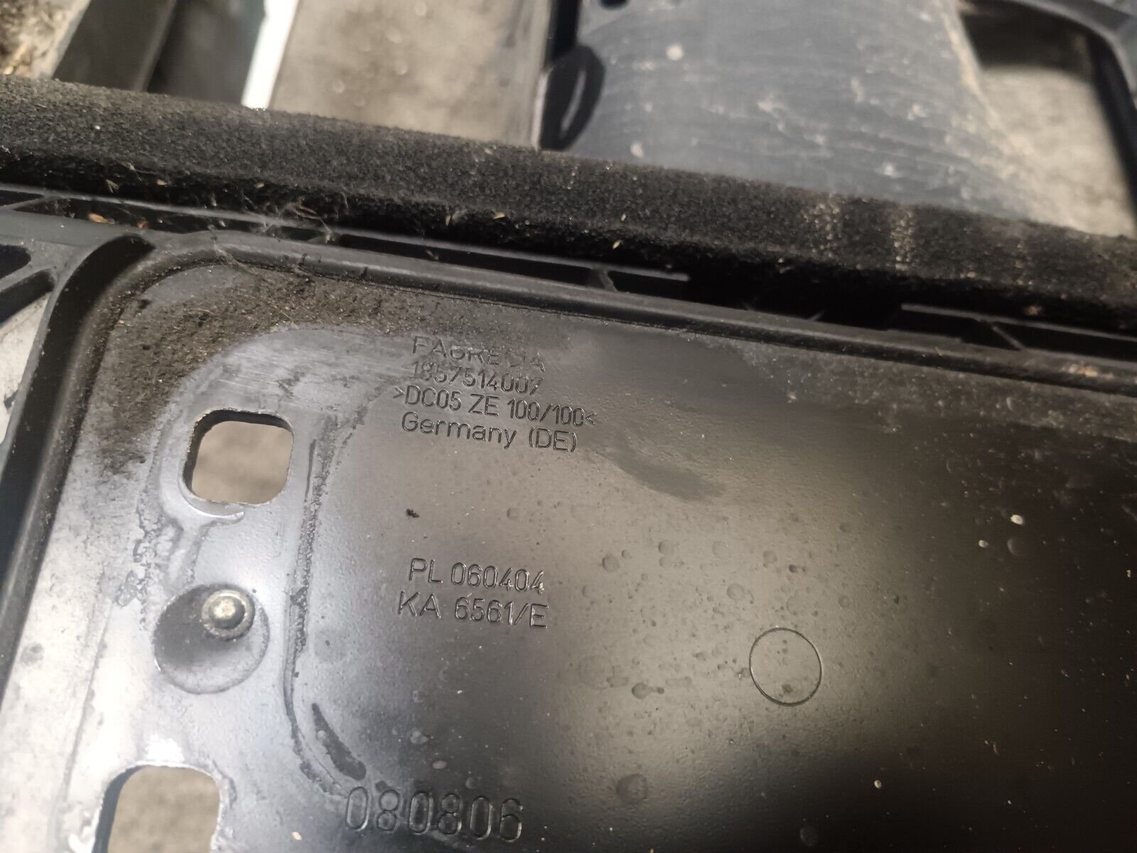 FACE AVANT BMW SERIE 1 E87 REFERENCE: 1857515016