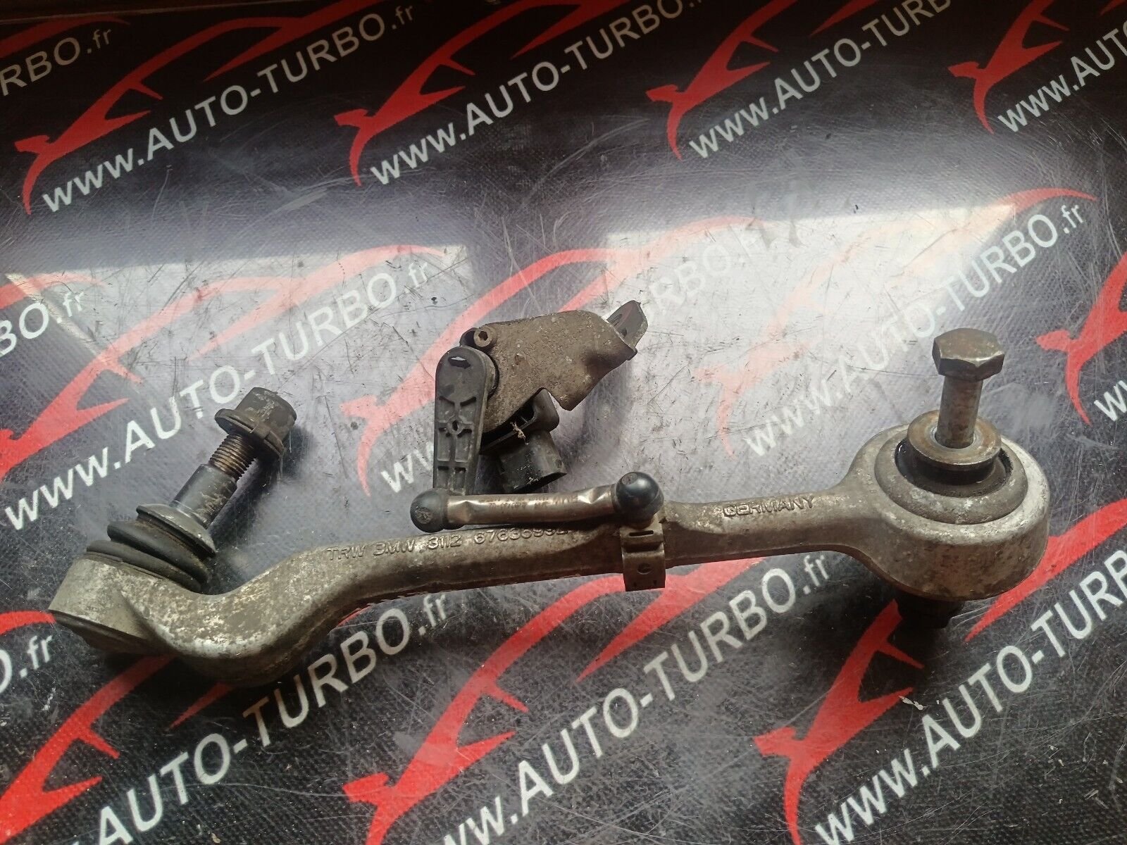 TRIANGLE SUPERIEURAVANT GAUCHE BMW SERIE 1 E87 120i 150CH REFERENCE: 6763699