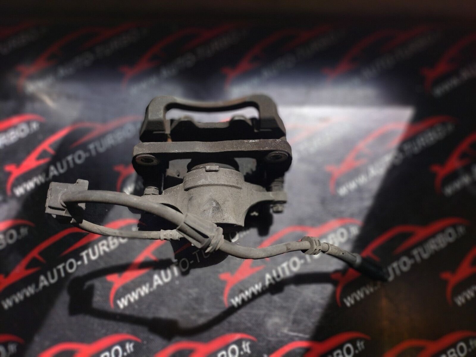 ETRIERE DE FREIN AVANT DROITE  PEUGEOT  308 II 1.2 eTHP PURTECH