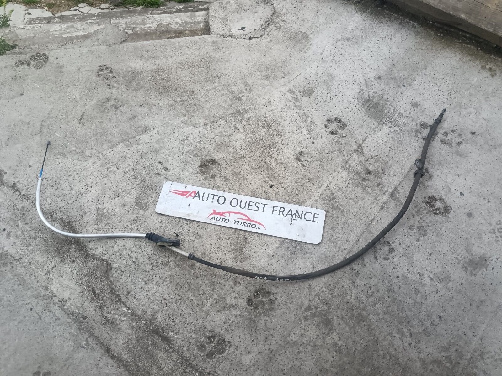 CABLE FREIN A MAIN GAUCHE PEUGEOT 308II REFERENCE: 9807637880