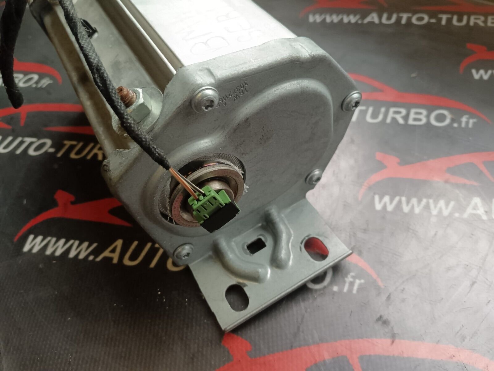 AIRBAG TABLEAU DE BORD BMW SERIE 1 REFERENCE: 396982860058