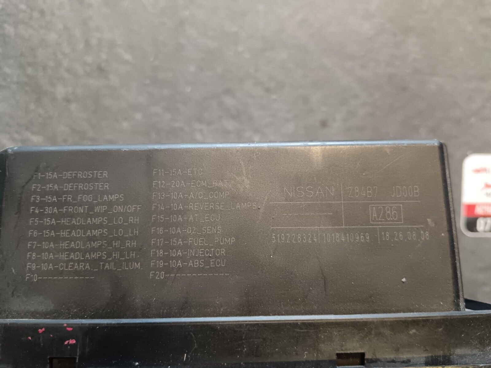 BOITE A FUSIBLE NISSAN QASHQAI REFERENCE 519228324