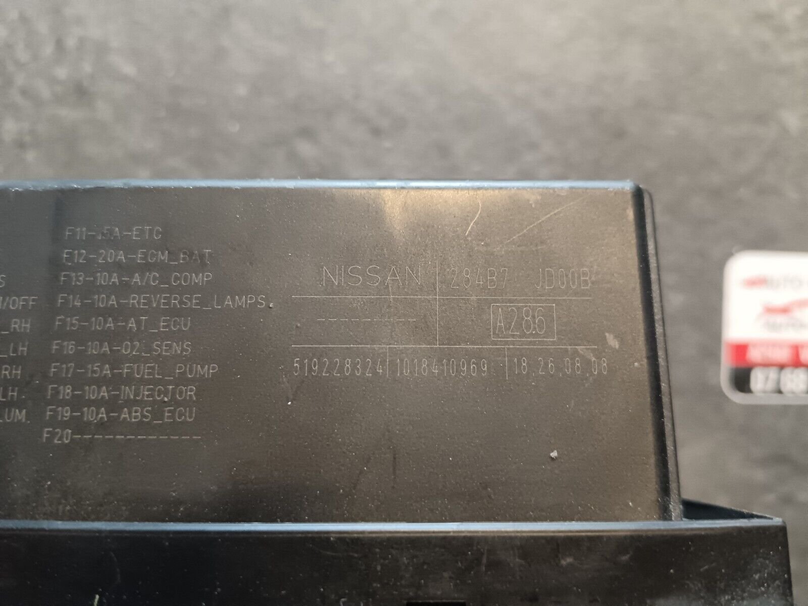 BOITE A FUSIBLE NISSAN QASHQAI REFERENCE 519228324