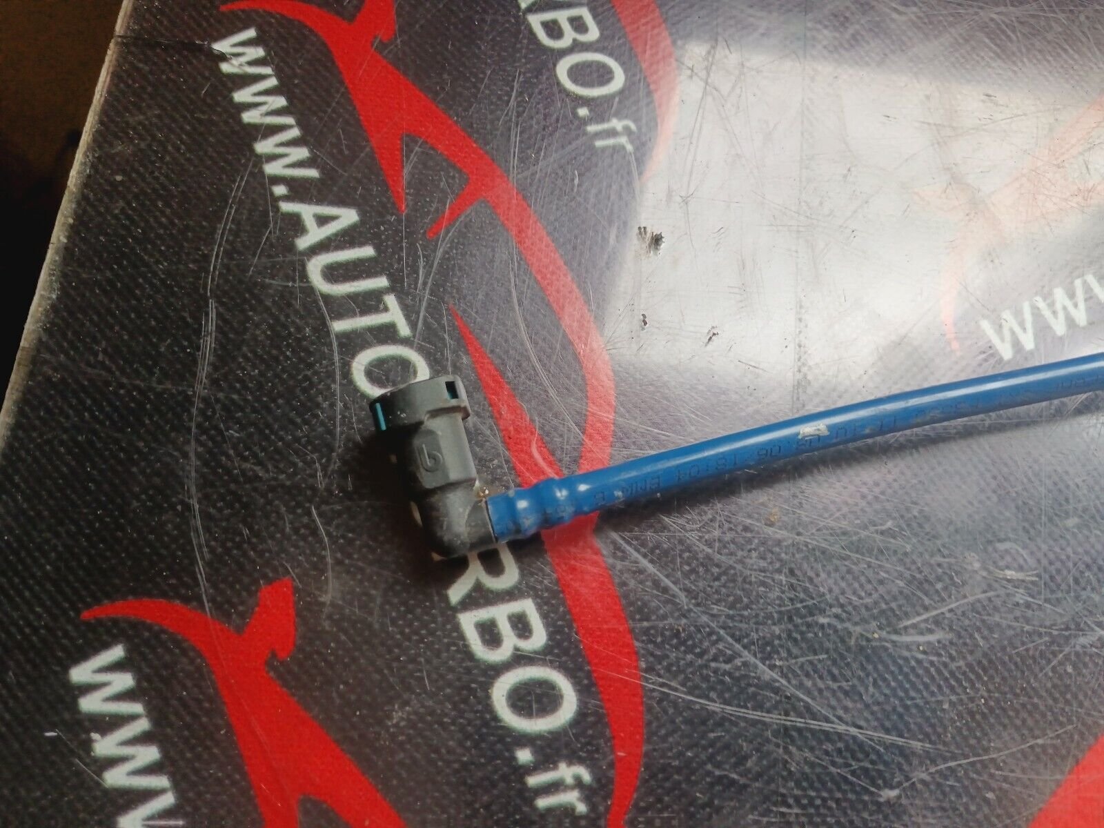 TUYAU DURIT BMW SERIE1 120i REFERENCE: 6764055