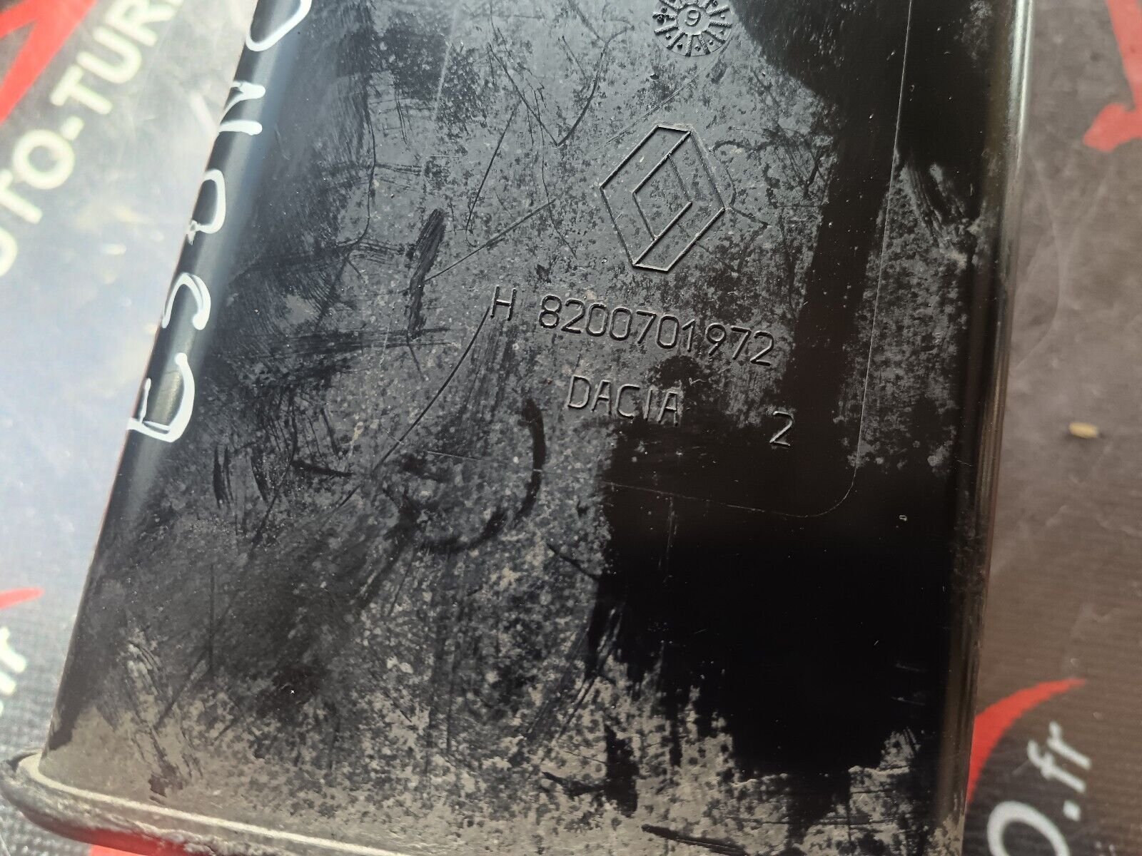 CARTOUCHE DE CHARBON DACIA SANDERO REFERENCE: 8200701972