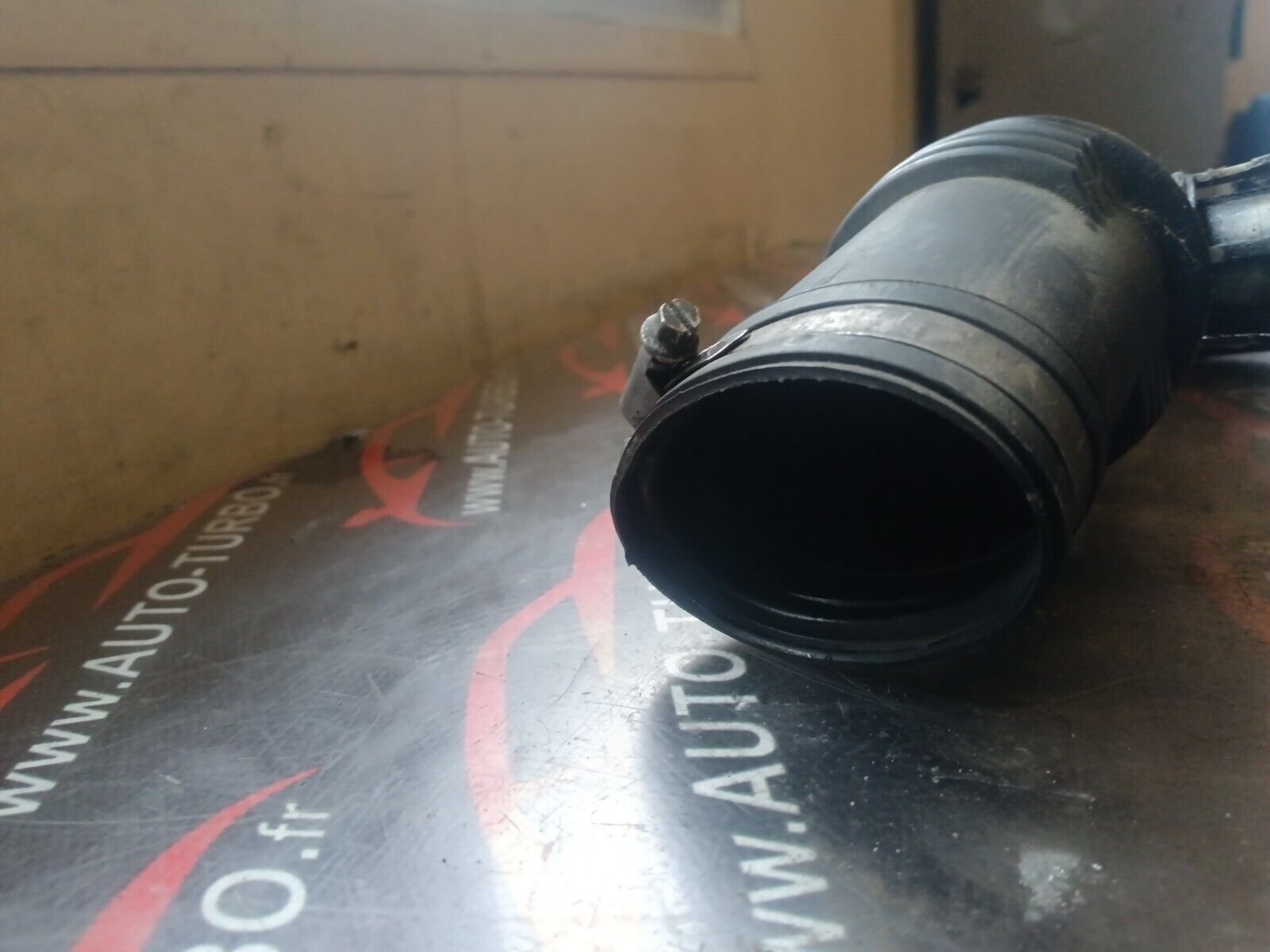 TUYAU DURIT PEUGEOT 2008 REFERENCE: 9656953680