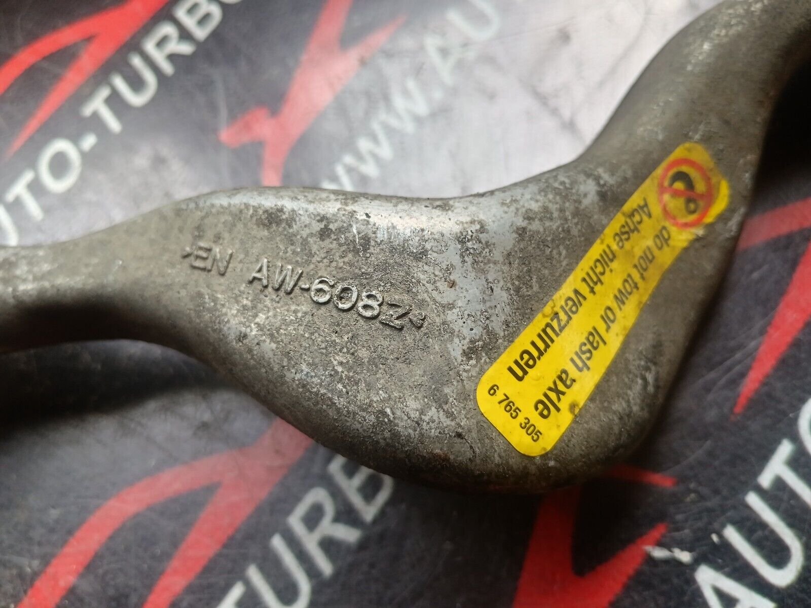 BRAS DE SUSPENSION AVANT DROIT BMW SERIE 1 E87 120i 150CH REFERENCE: 6765305