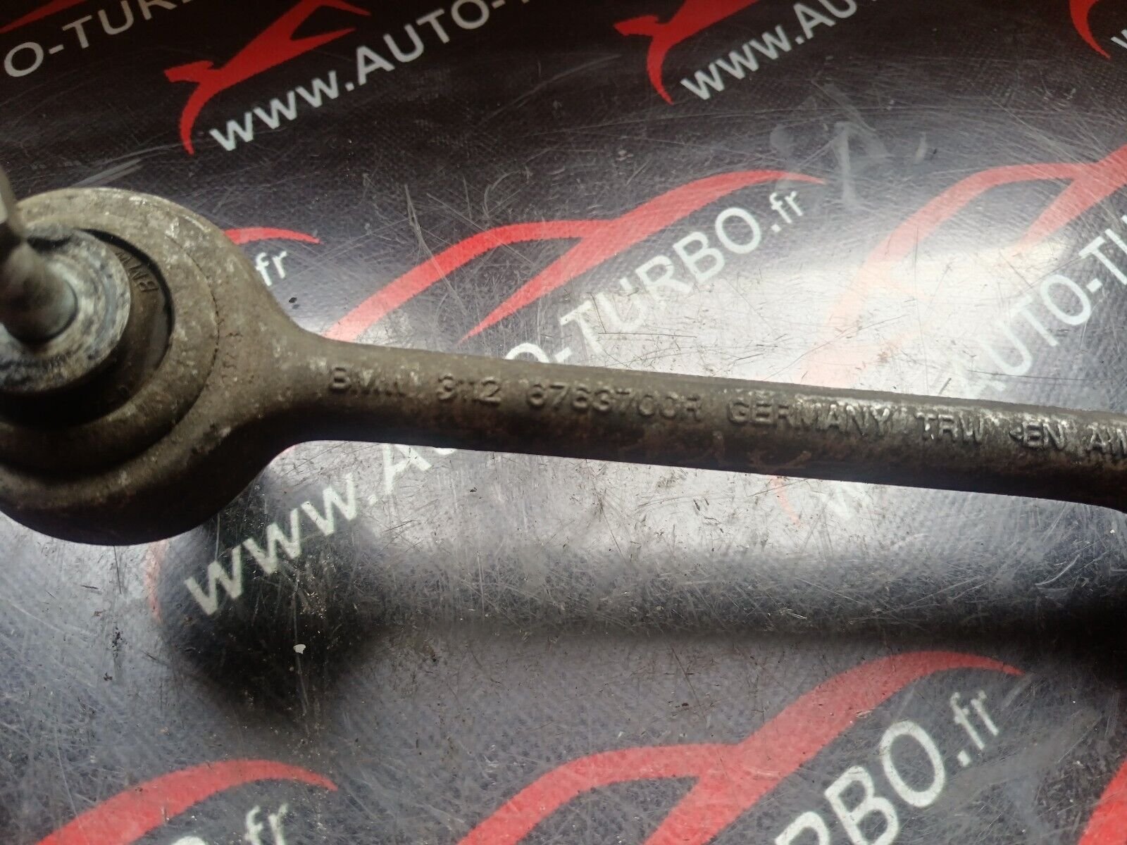 TRIANGLE SUPERIEURAVANT DROIT BMW SERIE 1 E87 120i 150CH REFERENCE: 6763700